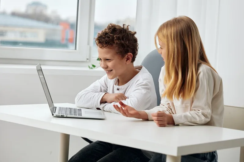 Atención a niños, niñas y adolescentes